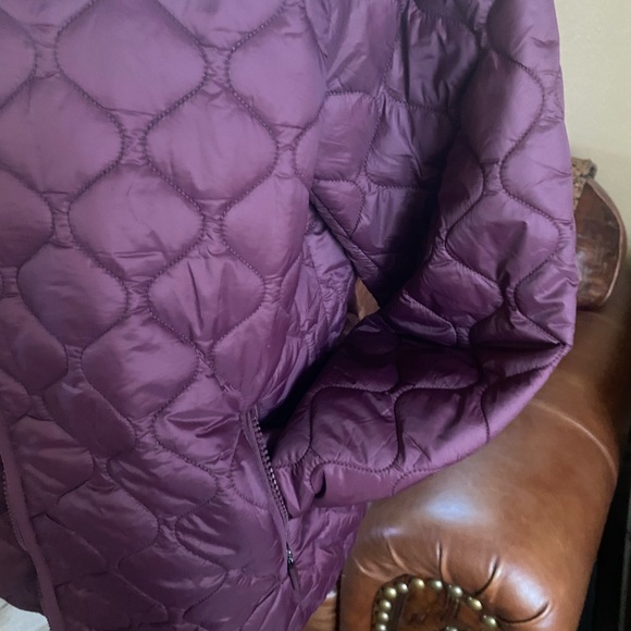 NWT Bass Outdoor Women’s Insulated Jacket. Large. - Picture 3 of 12